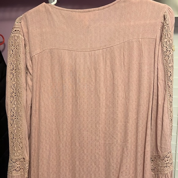 BNWT top Size Med - Picture 2 of 2